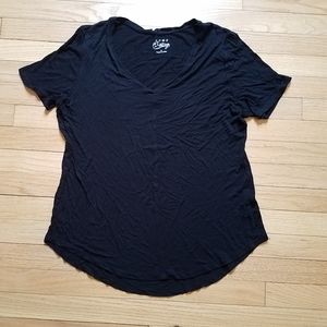 Women's Como Vintage black vneck tee size XL